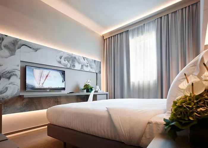 Hotel Glance In Florence