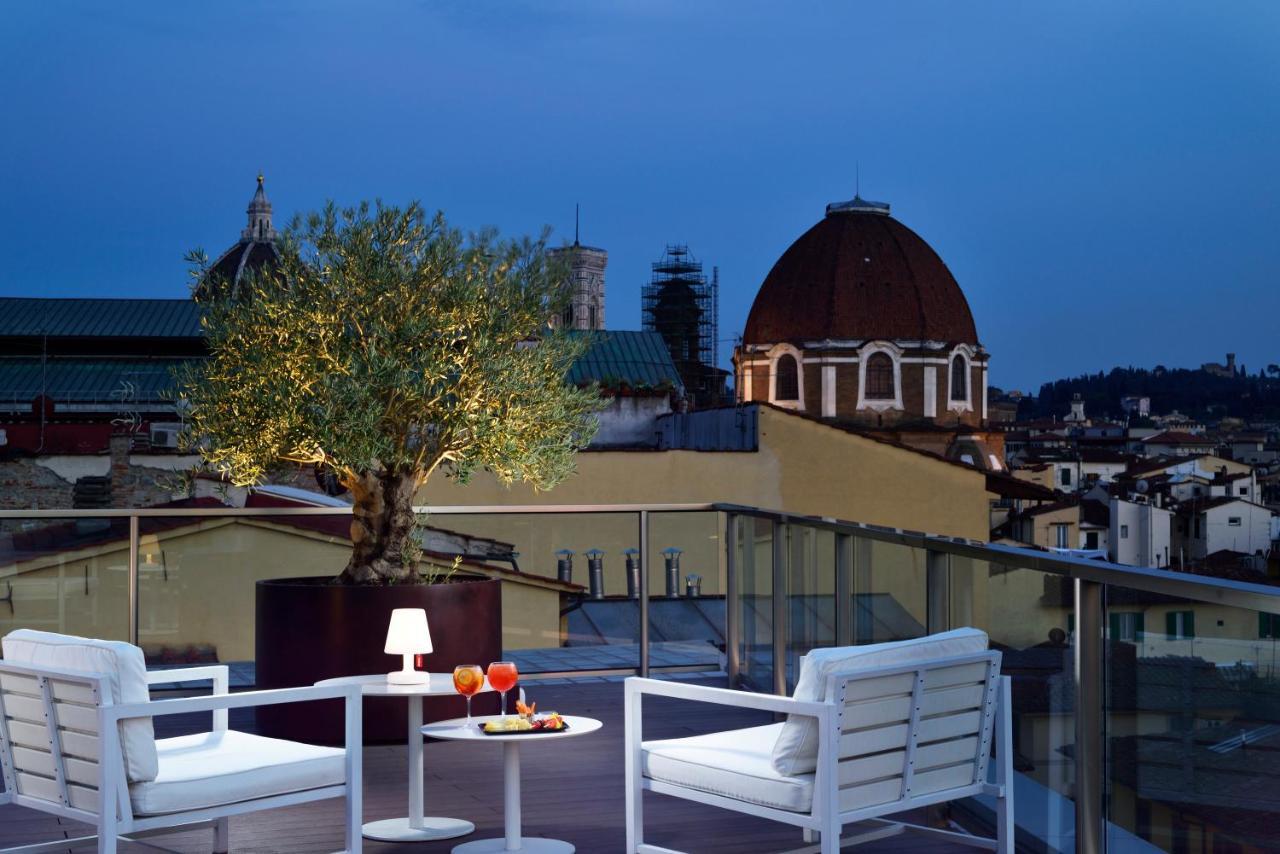 Glance In Florencia