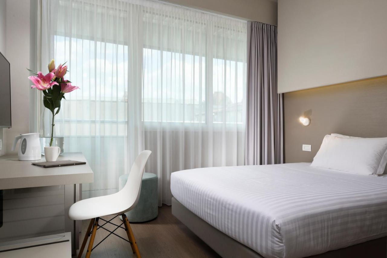 Glance In Hotel Florença